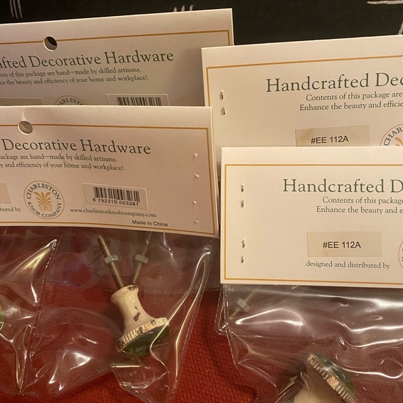 Drawer Pulls/ Door Knobs Set of 2 NWT - Picture 8 of 8